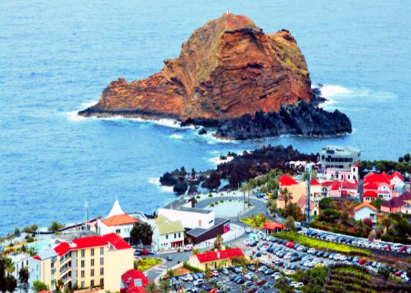 2024-06-11_Mole Islet Remains of a Surtseyan Cone_ Object of Marine Erosion & Resulted from a Submarine Eruption after the Drainage of Delta-Type Lava0001.jpg