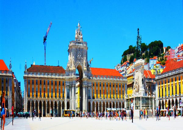 2024-06-13_115_Commerce Square_Arco da Rua Agusta Marking the Entrance of the Modern City0001.JPG