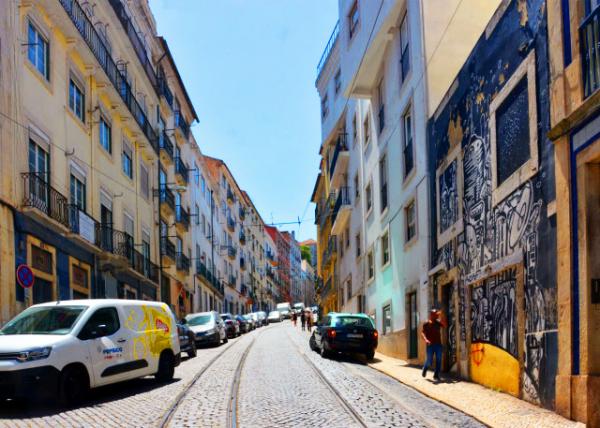 2024-06-13_64_Road Climbed Up & Bent Round to a Spectacular Panoramic View of the City Emerge0001.JPG