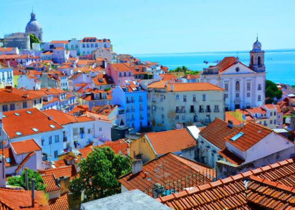 2024-06-13_20_Miradouro das Portas do Sol_ Scenic Outlook w Panoramic City Views of Traditional Alfama Houses w Red Roofs & Churches0001.JPG