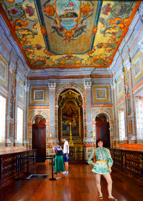 2024-06-13_06_Baroque Sacristy w Pink_ White_ & Black Marble Designs on Walls-10001.JPG