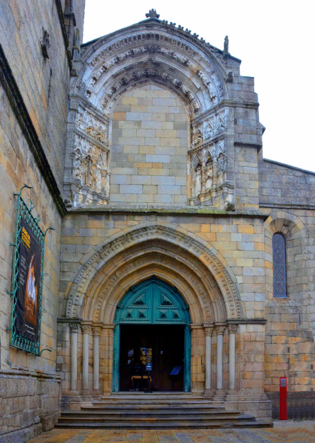 2024-06-14_23_Cathedral of Our Lady Oliveira Found in the 14th Century0001.JPG