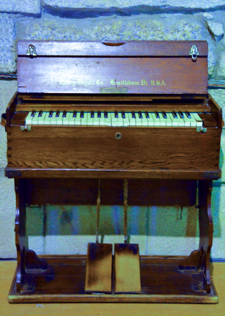 2024-06-14_31_Our Lady of Oliveira Church_Portable Pedal Organ by Estey Organ Co0001.JPG