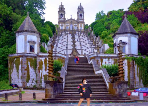 2024-06-14_03_Stairway & Church of Bom Jesus do Monte_  Baroque Stairway Climbing 116 Meters-381 Ft-10001.JPG