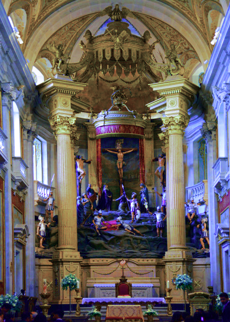 2024-06-14_08_Main Altarpiece Dedicated to the Crucifixion0001.JPG