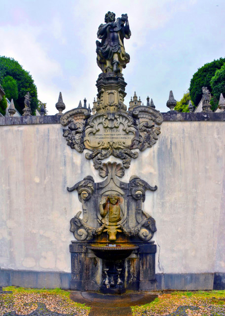 2024-06-14_24_5 Fountains Representing the Different Senses of Sight_ Smell_ Hearing_ Touch_ &  Taste_Hearing0001.JPG