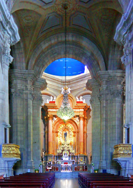 2024-06-14_77_Sanctuary of Our Lady of Sameiro w Silver Tabernacle on the Main Altar0001.JPG