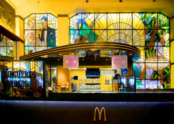 2024-06-14_23_McDonald's, a Former Emblematic Historic Bldg w the Amazing Art Deco Stained Glass Windows & the Chandeliers Inaugurated in 19950001.JPG