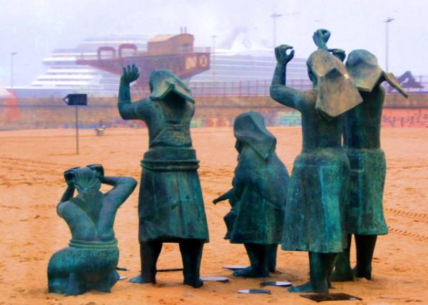 2024-06-14_29_Matosinhos_Sculpture Tragedy of the Sea in the Honor of Sail Men Who Died in a Terrible Storm0001.JPG