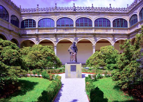 2024-06-15_34_Palace of Fonseca_Courtyard Surrounded by an Epigraphic Legend0001.JPG