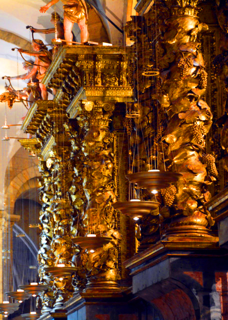 2024-06-15_79_Solomonic or Twisted Columns of the Baroque Altarpiece0001.JPG