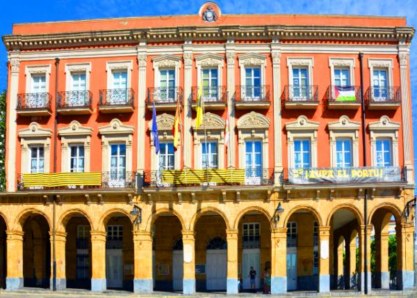2024-06-16_32_Portugalete Town Hall in a Neoclassical Portico Bldg Built in 18830001.JPG
