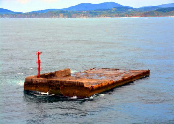 2024-06-16_36_Man-Made Island outside Port of Santurtzi_ Basque Coast0001.JPG