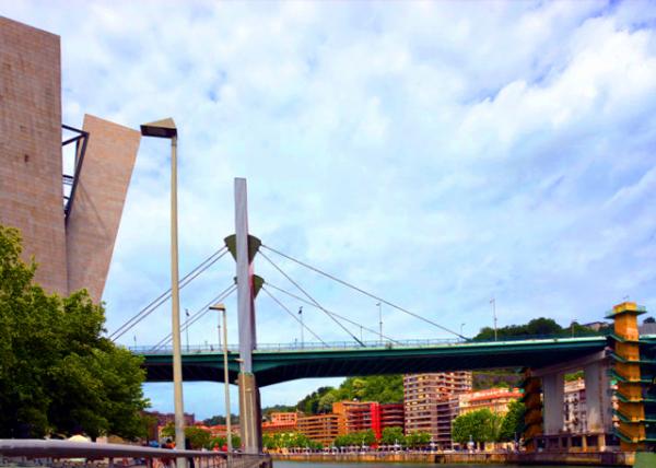 2024-06-16_33_Guggenheim Tower w Its 62m Aiming @ Integrating La Salve Bridge into the Museum Complex0001.JPG