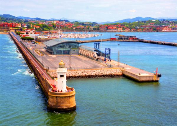 2024-06-16_37_Arriluze Pier Lighthouse0001.JPG