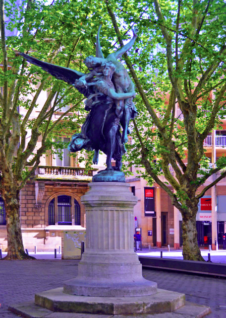 2024-06-17_29_Statue of Gloria Victis Glory to the Vanquished0001.JPG