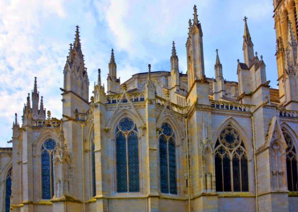 2024-06-17_34_Chevet w Its Radiating Chapels0001.JPG