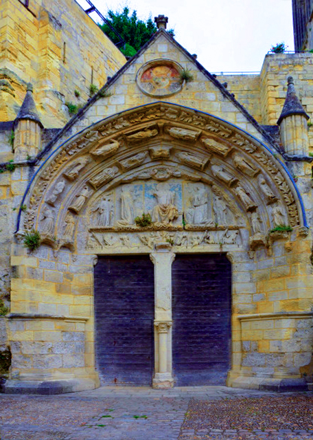 2024-06-18_70_Gothic Portal of the Monolithic Church Dug out of Surrounding Limestone Rock in the 1100s.0001.JPG
