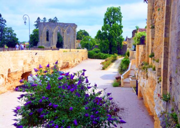 2024-06-18_57_Medieval Remparts Built in the 12th C by the English & the Great Wall of the Dominican Monastery in the 13th C0001.JPG