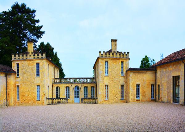2024-06-18_26_A Bordeaux Wine Estate in the Saint-Emilion Appellation, Located on the Clay-Limestone Plateau o.JPG