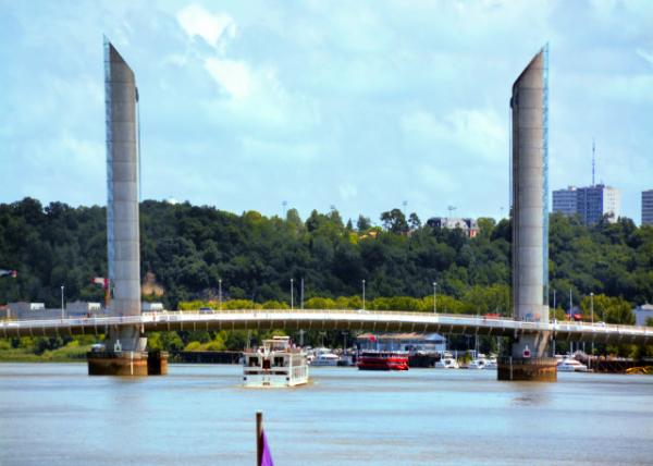 2024-06-17_05_Views of the Award Winning Pont Jacques Chaban-Delmas0001.JPG