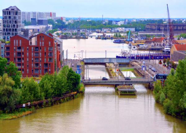 2024-06-18_05_Rue Lucien Faure Dock @ Bassins �� Flot Used for Submarine Base by Both the Italian Royal Navy & the German U-boats0001.JPG