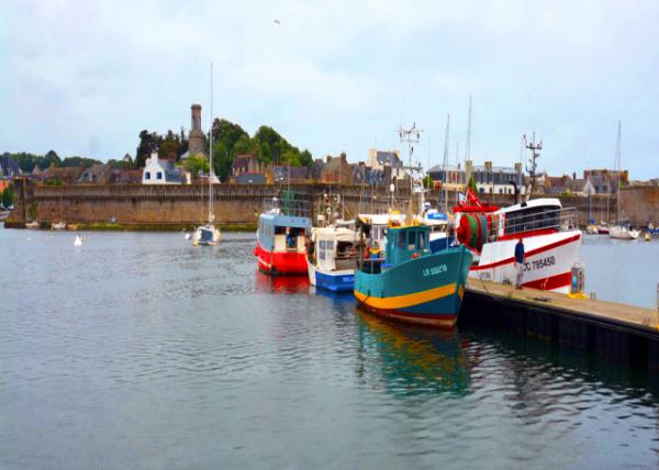 2024-06-19_76_Port de Plaisance w the Rampart Walls in the Background0001.JPG