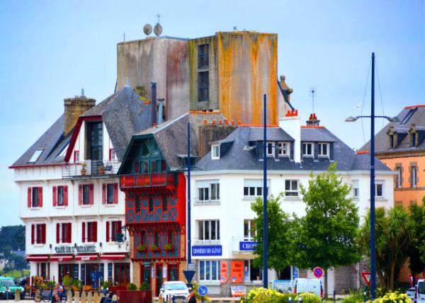 2024-06-19_29_Gallery Gloux in Norwegian-Style Built in 18800001.JPG