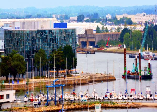 2024-06-19_80_House of Lorient Agglom��ration over the Scorff River0001.JPG