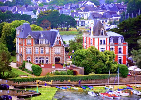 2024-06-19_100_Larmor-Plage_Villa Kerlilon_ Apartment Complex0001.JPG