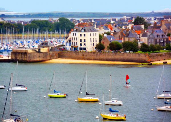 2024-06-19_111_Village of Port-Louis_Breche Beach0001.JPG