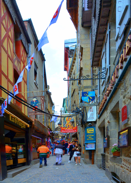 1772305636463129.jpg 2024-06-20_11_Mont St Michel Single Street-20001.JPG