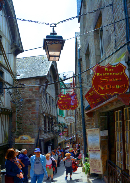 1772305651170668.jpg 2024-06-20_13_Mont St Michel Single Street-40001.JPG