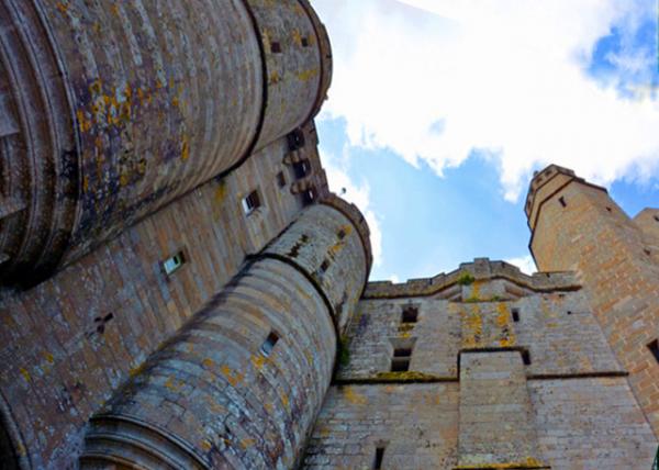 2024-06-20_19_Fortress wal Dating back to 708 AD when Bishop Aubert of Avranches Selected the Deserted island as the Site for an oratory d.jpg