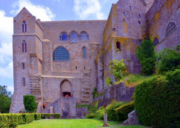 2024-06-20_56_Merveille, the Gothic Part of the Abbey Built in the 13th Century w the Clergy atop, the Nobility in the Middle, & the Peop.JPG