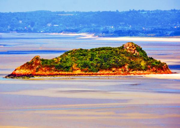 2024-06-20_65_A View of Tombelaine or Light Tomb Island from Mont-Saint-Michel Abbey0001.JPG