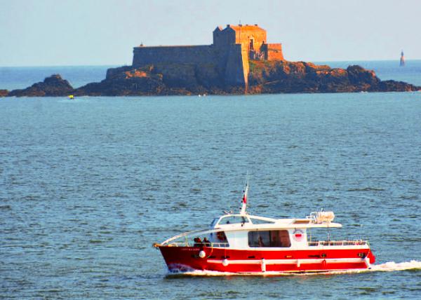 2024-06-20_19_Dinard Maritime Company against Petit B�� Fort0001.JPG