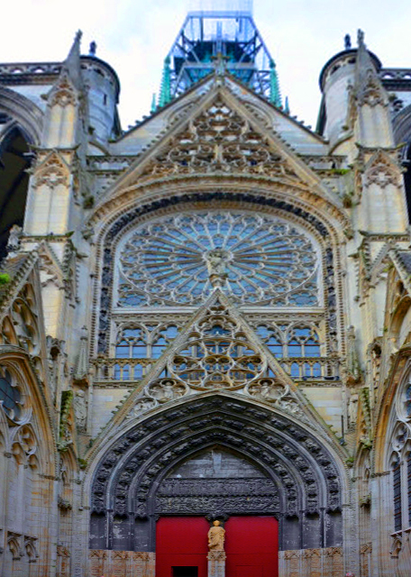 2024-06-21_07_Portail des Librairies Sculpted Medallions in the Embrasures (North Side)0001.JPG