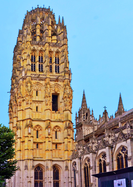 2024-06-21_11_Saint Romaine Tower on June 1_ 1944_ Hit by an Allied Bomb Just before D-Day0001.JPG
