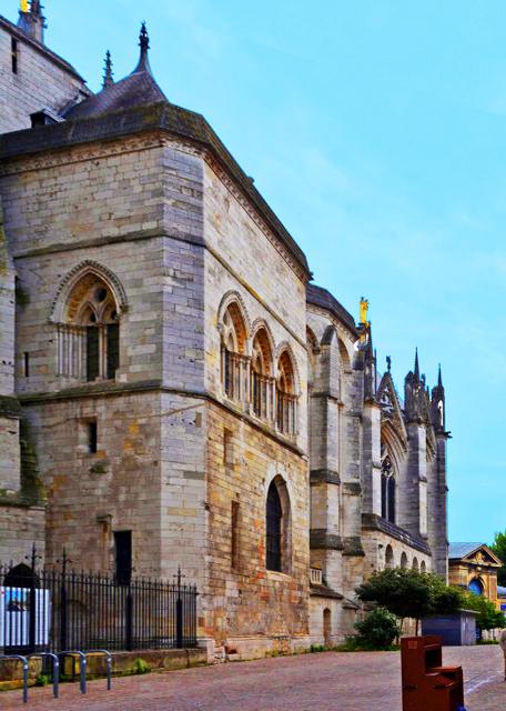 2024-06-21_16_Revestiaire or Dressing Rm0001.JPG