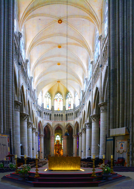 2024-06-21_20_Choir w the Altar in the Foreground0001.JPG