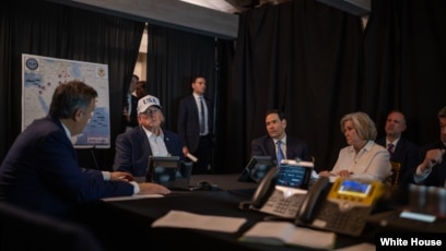 特朗普总统在佛罗里达州棕榈滩的海湖庄园监督美军对伊朗的军事行动“史诗狂怒”。(2026年2月28日)