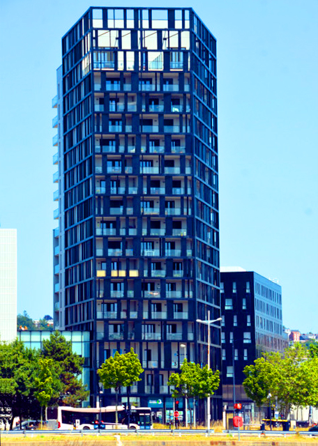 2024-06-21_09_Horizon 360 Housing Commercial Retail  & Offices_ 82 Apts Equipped wi Terraces or Balconies_ including Duplexes on the Top 2 Floors0001.jpg