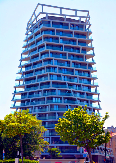 2024-06-21_14_Alta Tower w Twisting Concrete0001.JPG