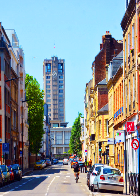 2024-06-21_16_Bd de Strasbourg w Public Library & Town Hall0001.JPG