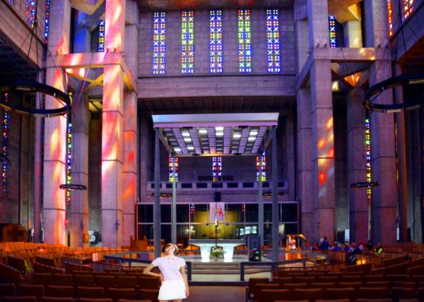 2024-06-21_31_Altar & Pulpit in the Ctr-10001.JPG