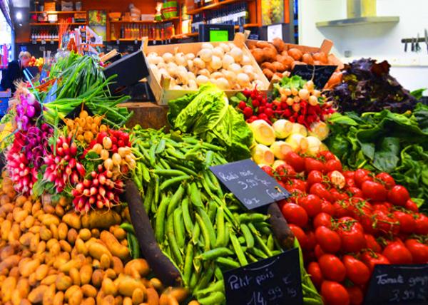 2024-06-21_53_Les Halles_Stand_ Fruit_ & Vegetable Stall on the Market0001.JPG