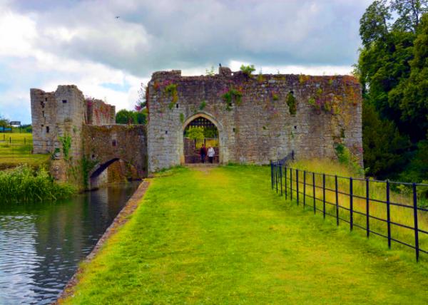 2024-06-22_10_Bridge over the Moat0001.JPG