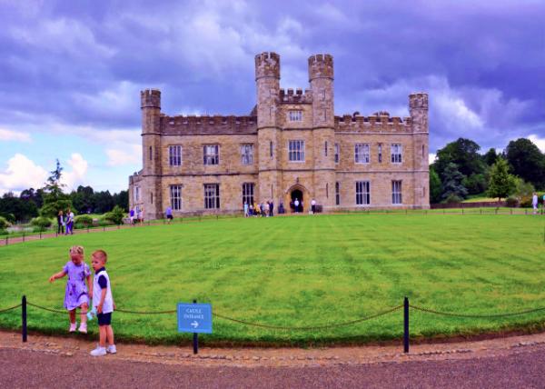 2024-06-22_16_Former Royal Residence & Home to Catherine of Aragon Completed in 1823 in the Tudor Style0001.JPG