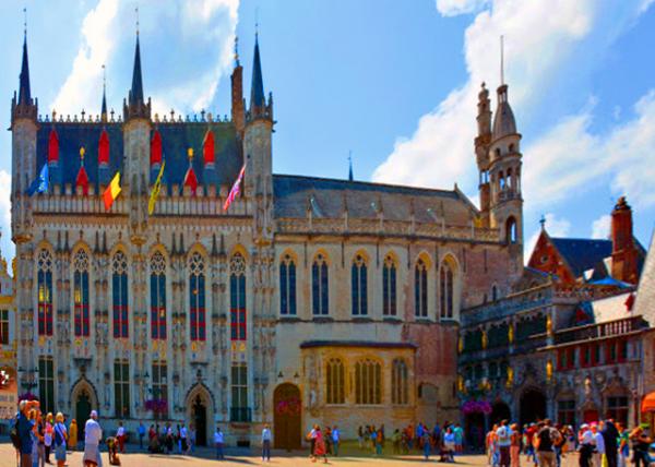 2024-06-23_96_Basilica of the Holy Blood in Romanesque & City Hall Built in a Late-Gothic Monumental Style between 1376 & 1421 Seen from the Burg Square0001.jpg